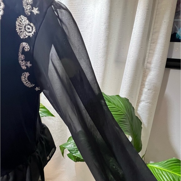 - Embroidered Mesh Peplum Top - Picture 4 of 12